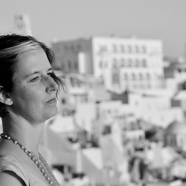 _7304845_CNX Portrait auf Santorin
